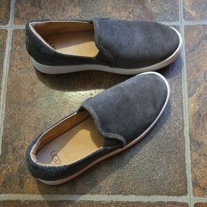 UGG Gray Loafers Slip-On Casual Comfort